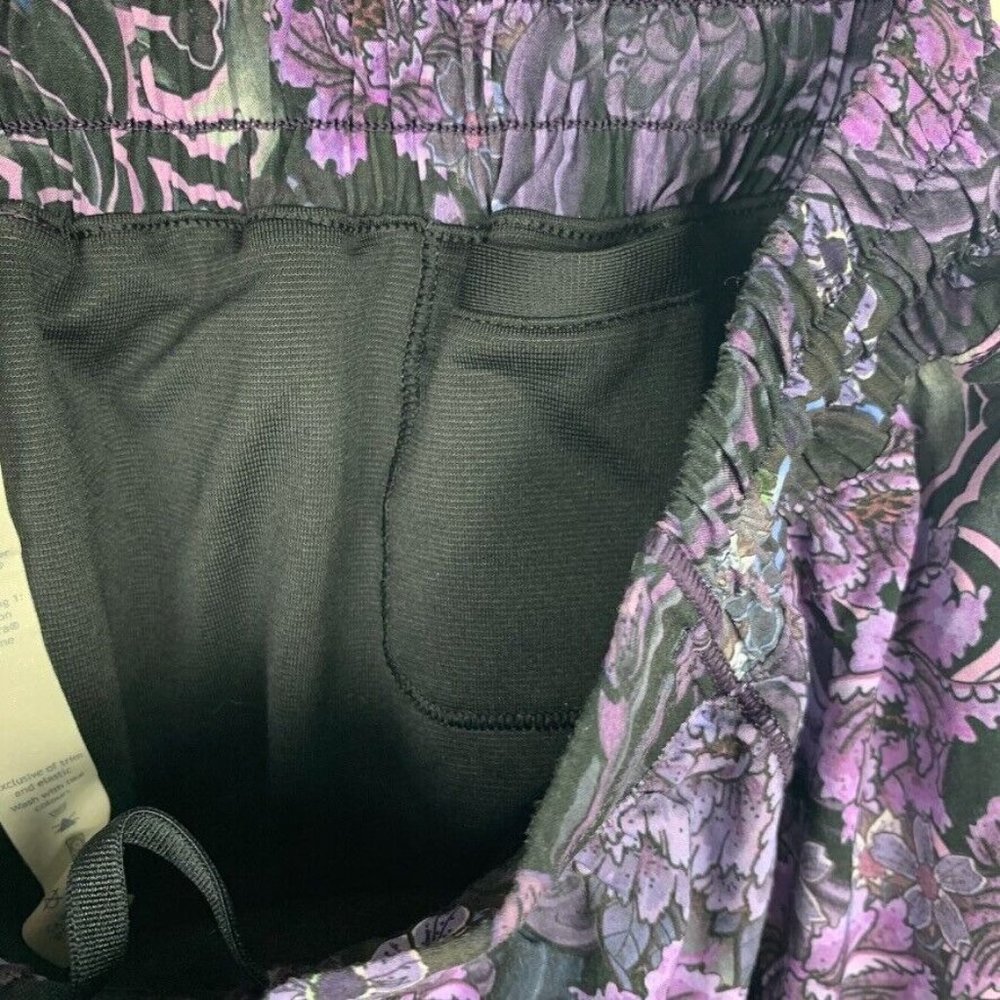 Lululemon Hotty Hot Short II Memoir Multi Purple 2" Inseam Floral 10 Reg - Picture 9 of 11